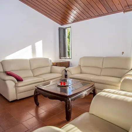 Vila Akivillas Moss *