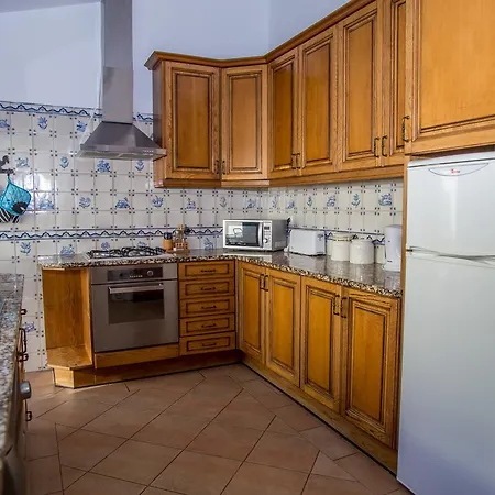Akivillas Moss Αλμπουφέιρα